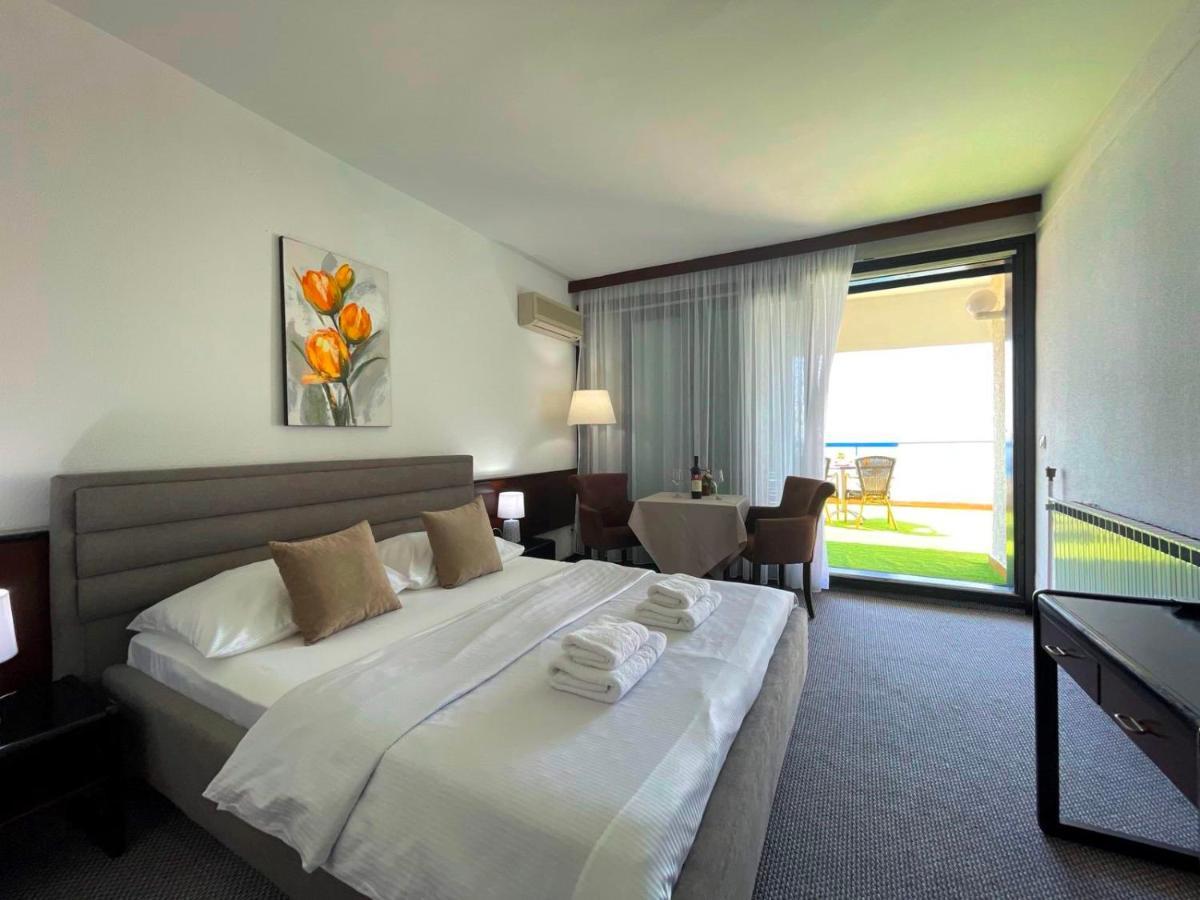 Corpus A - Hotel Albatros Ülgün Dış mekan fotoğraf