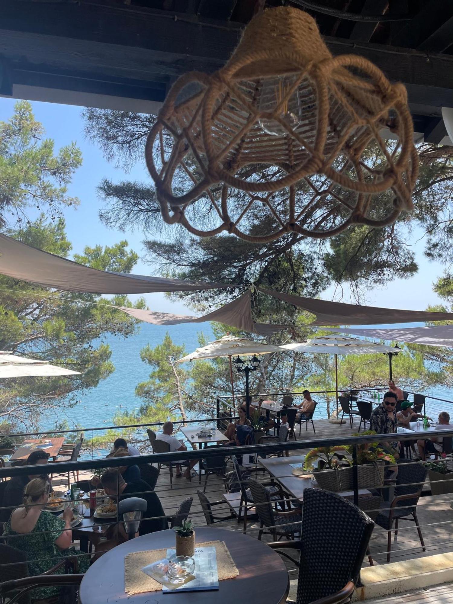 Corpus A - Hotel Albatros Ülgün Dış mekan fotoğraf
